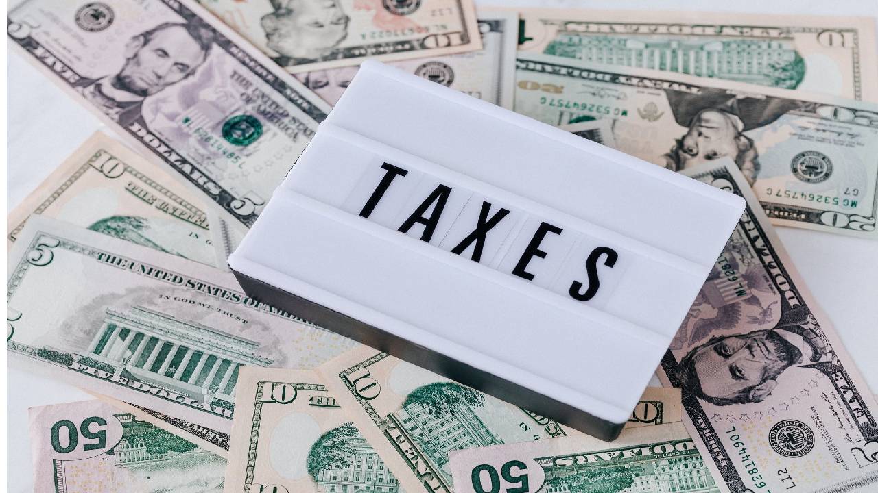 6 SMART TIPS FOR FINANCIAL EXPERTS TO MANAGE TAXES