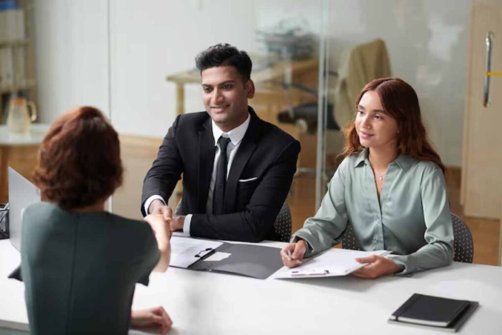 The Advantages of Working With a Recruitment Agency Job Consultant
