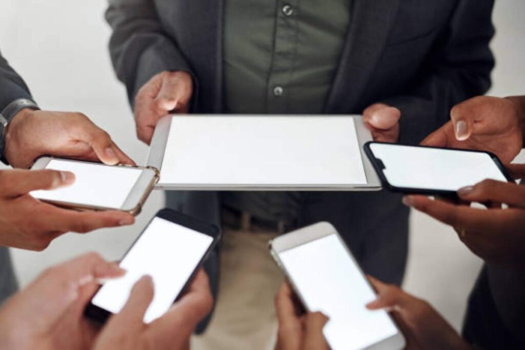 Technology Is Redefining Our Lives (1)