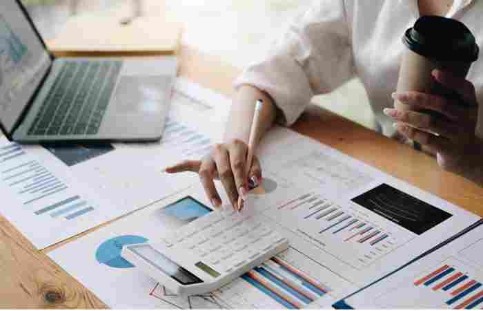 Balancing the Books_ Understanding Contractor Calculators and Their Role in Independent Contracting