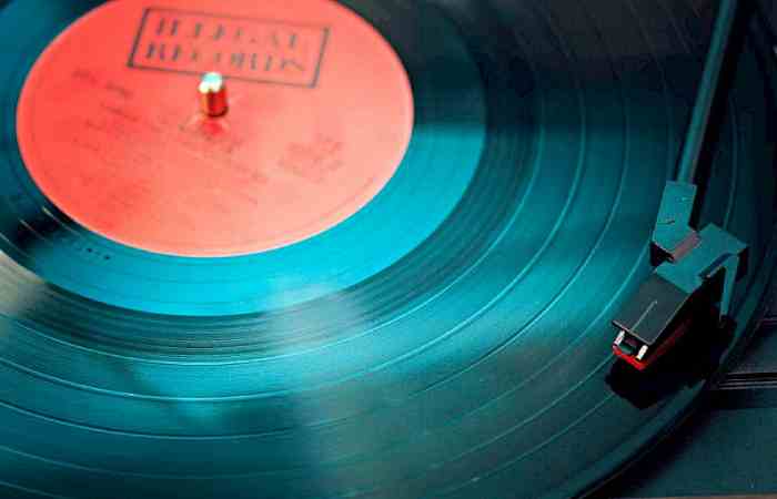 Vinyl Write For Us